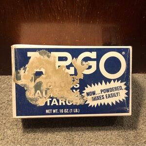 Distressed Box - ARGO Gloss Laundry Starch Blue, Removes Greasy Spots 16oz